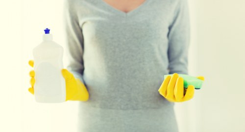 Local carpet cleaning for residential and commercial spaces in EC2